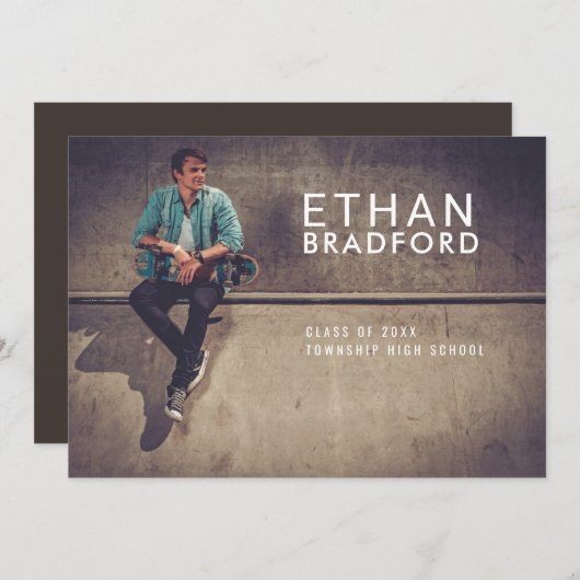 Modern Man Stylish Foto Graduation Party Einladung (Vorne/Hinten)