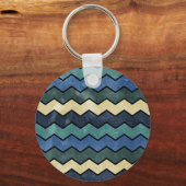 Modern Manly Blue Chevrons Schlüsselanhänger (Vorderseite)
