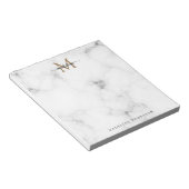Modern Marble Gold Girly Script Monogram Notizblock (angewinkelt)