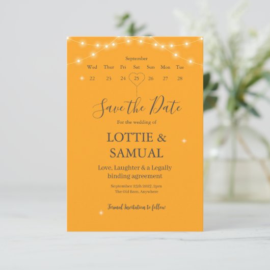 Modern Marigold fairy lights Save The Date (Stehend Vorderseite)
