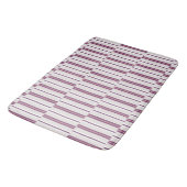 Modern Mauve and Plum Stripe Badematte (Schrägansicht)