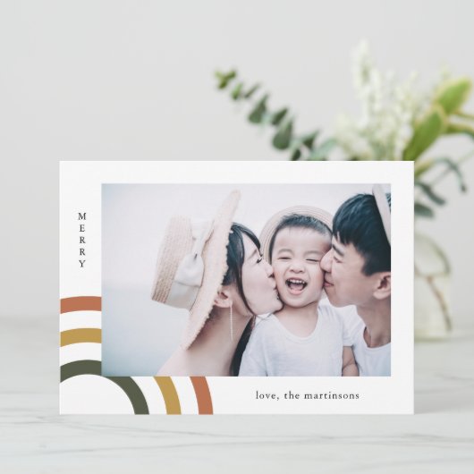 Modern Merry Earth Tones Weihnachtskarte (Stehend Vorderseite)