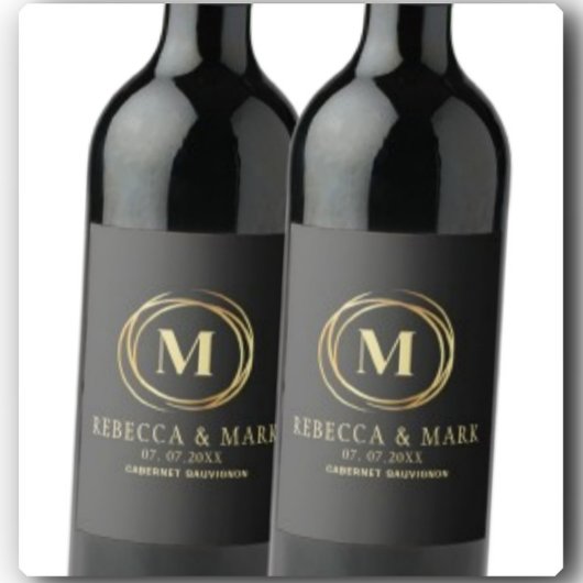Modern metallic gold circle shape faux monogram weinetikett