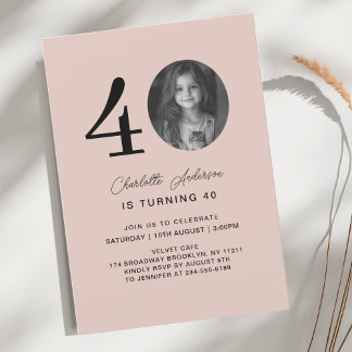 Modern, minimal 40. Blush-Brown Foto Geburtstag Einladung