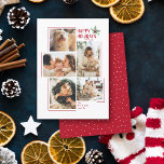 Modern Minimal 5 Foto Collage Weihnachten<br><div class="desc">Fangen Sie die Essenz der Saison mit unserer Weihnachtskarte für das Foto ein. Mit einem trendigen 5-Foto-Collage-Arrangement mit schicken roten Akzenten strahlt diese Karte Eleganz aus. "Happy Holidays" wird wunderschön in festlicher Typografie oben rechts gerendert, begleitet von einem Aquarellbrand aus heiligen Beeren und Blätter. Dreh es für einen roten Hintergrund...</div>