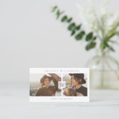 Modern & Minimal Fotografie 2 Foto Monogramm Visitenkarte (Stehend Vorderseite)