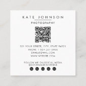 Modern Minimal Full Photo QR Code Social Media Quadratische Visitenkarte (Rückseite)