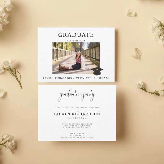 Modern Minimal Graduation Announcement with Photo  Einladung