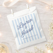 Modern Minimal Minimalist Blue Stripes Wedding Geschenktütchen (Ausgeschnitten)