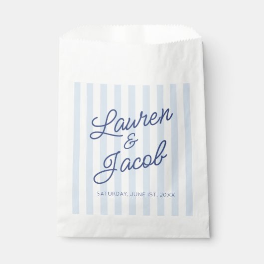 Modern Minimal Minimalist Blue Stripes Wedding Geschenktütchen (Vorderseite)