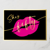 Modern Minimal Pink Lips She's Fifty Birthday Folieneinladung (Vorderseite)