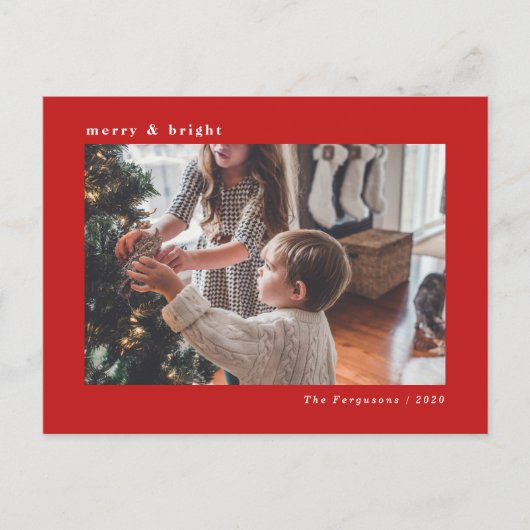 Modern Minimal Red Christmas Holiday Foto Card Postkarte (Vorderseite)