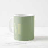 Modern Minimal Sage Green Monogram Initial Name Kaffeetasse (Vorderseite Links)