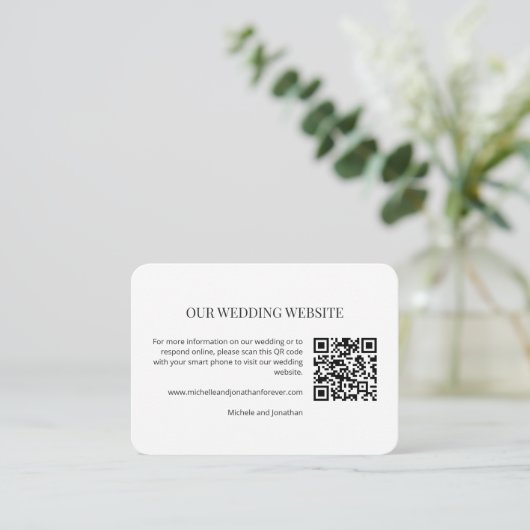 Modern Minimal Wedding Website QR Code Insert Card (Stehend Vorderseite)