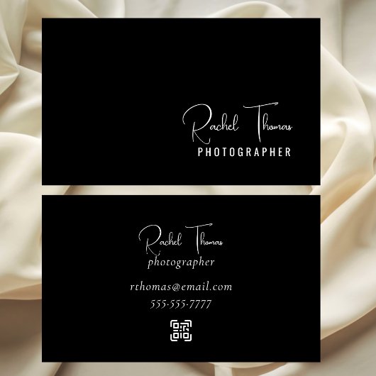 Modern Minimalist Black & White QR Code Elegant Visitenkarte