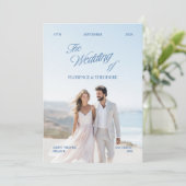 Modern Minimalist Blue & White Photo Wedding Einladung (Stehend Vorderseite)