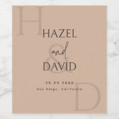 Modern Minimalist Brown Monogram Wedding Weinetikett (Einzelnes Label)