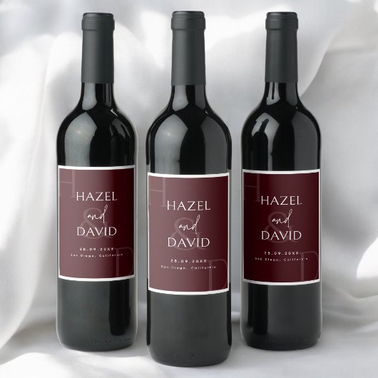 Modern Minimalist Burgundy Monogram Wedding Weinetikett