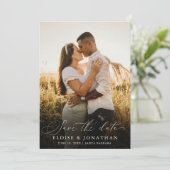 Modern Minimalist Calligraphy Crest monogram Photo Save The Date (Stehend Vorderseite)