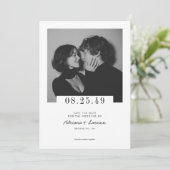 Modern Minimalist Romantic Editorial Photo Wedding Save The Date (Stehend Vorderseite)
