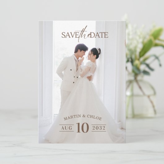 Modern Minimalist Romantic Script Photo Wedding Einladung (Stehend Vorderseite)