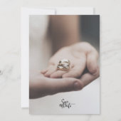 Modern Minimalist Romantic Script Photo Wedding  Einladung (Rückseite)