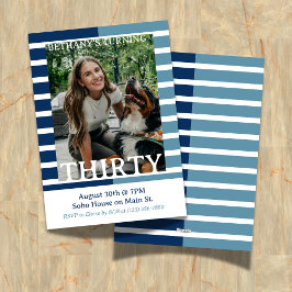 Modern Minimalist Striped Thirtieth Birthday Photo Einladung