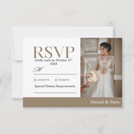 Modern Minimalist Wedding RSVP Card with Photo (Vorderseite)