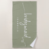 Modern Minimalistische Bridesmaid Script Sage Gree Strandtuch (Vorderseite)