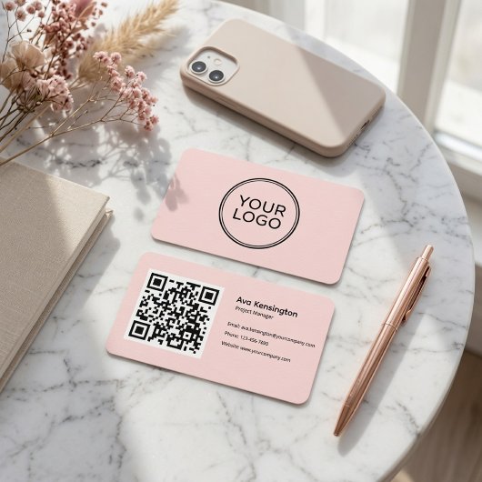 Modern-minimalistischer QR-Code mit individuellem Visitenkarte