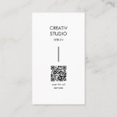 Modern minimalistischer weißer schwarzer QR-Code Visitenkarte (Rückseite)