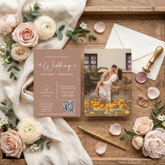 Modern Mocha Mousse Boho Arch QR Code Foto Einladung