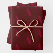 Modern monogram burgundy oxblood initial pattern geschenkpapier set (Beispiel)