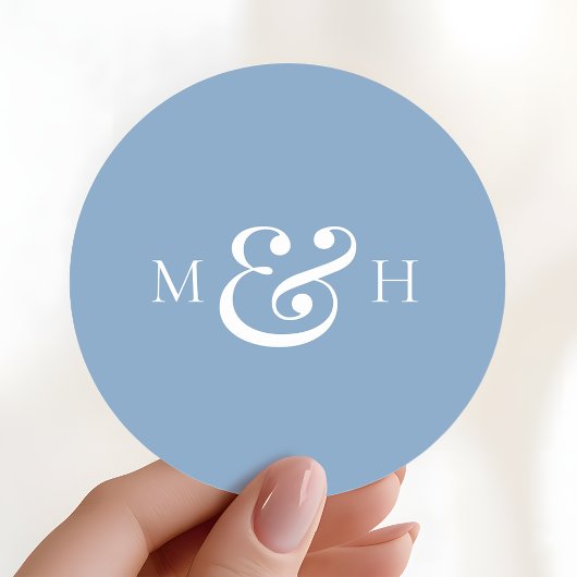 Modern Monogram Dusty Blue Wedding Favor Runder Aufkleber
