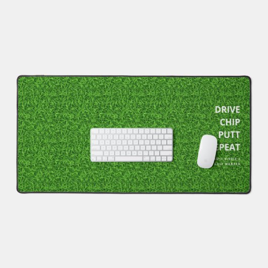 Modern Monogram Golfer Green Grass Funny Schreibtischunterlage (Tastatur & Maus)