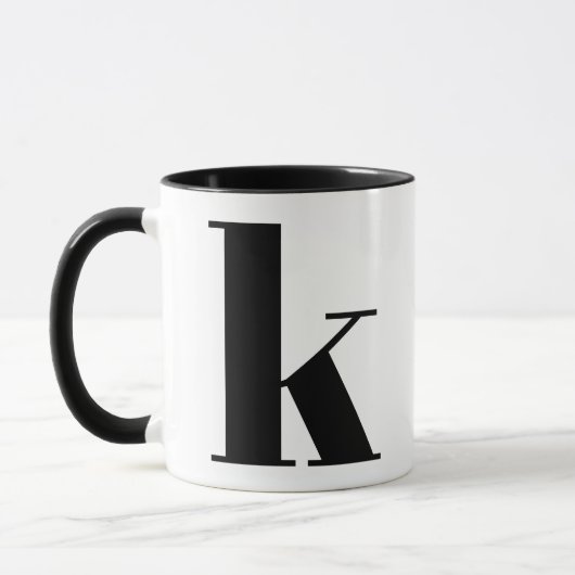 Modern Monogram Initial Letter k Black and White Tasse (Links)