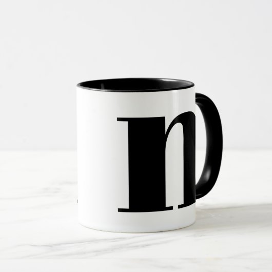 Modern Monogram Initial Letter N Black and White Tasse (VorderseiteRechts)