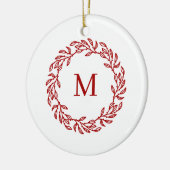 Modern Monogram Initial Red Leaf und Berry Wreath Keramik Ornament (Links)