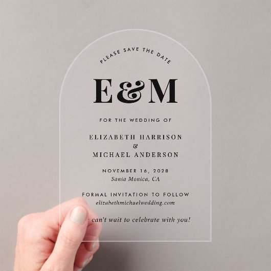 Modern Monogram Initials Arch Save the Date Acryleinladungen (Insitu (Handheld))