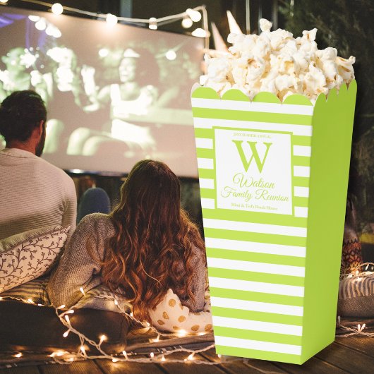 Modern Monogram Light Green Stripes Family Reunion Geschenkschachtel