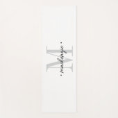 Modern Monogram Minimal Black White Yogamatte (Vorderseite)