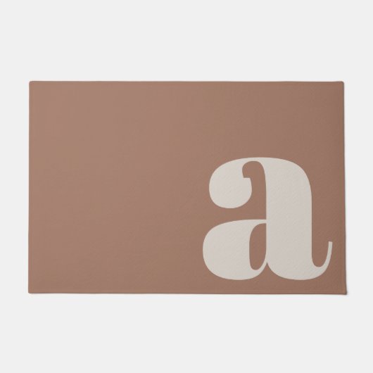 Modern Monogram Minimalistisch Mocha Brown Entrywa Fußmatte (Vorderseite)