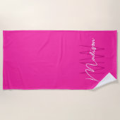Modern Monogram Name Script rosa Strandtuch (Vorderseite)