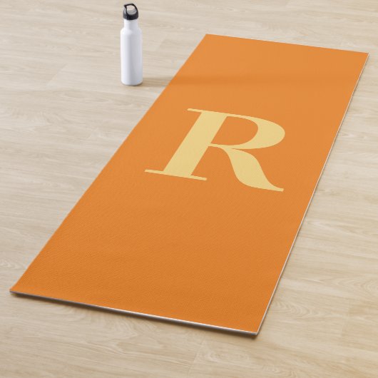 Modern Monogram Orange Yogamatte (Beispiel)