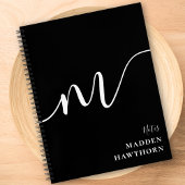 Modern Monogram Script Calligraphy Schwarz-weiß Notizblock