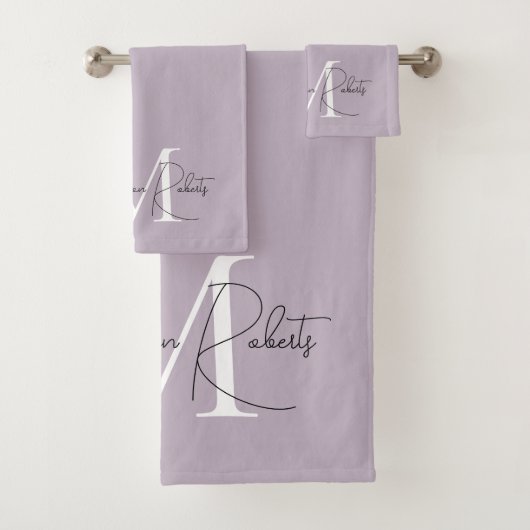 Modern monogram Script name logo lavender Badhandtuch Set (Insitu)