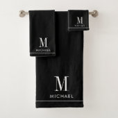 Modern Monogram White Initial Name Black Badhandtuch Set (Insitu)