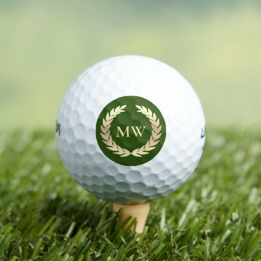 Modern Monogram Wreath Individuelle Name Golf Gree Golfball (Insitu T-Shirt)