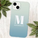 Modern Monogramm Anfangsname Aquamarin Aqua Gradie Case-Mate iPhone 14 Hülle<br><div class="desc">Moderne Typografie minimalistisch monogramm Initialname Design,  die geändert werden können,  um personalisieren. Weiß auf einem aquamarinen Meeresgradientengrund.</div>