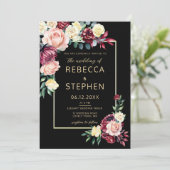 Modern Moody Burgundy Rose Floral Black Wedding Einladung (Stehend Vorderseite)